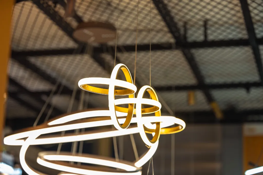 Iluminação decorativa e técnica Nossa Luz